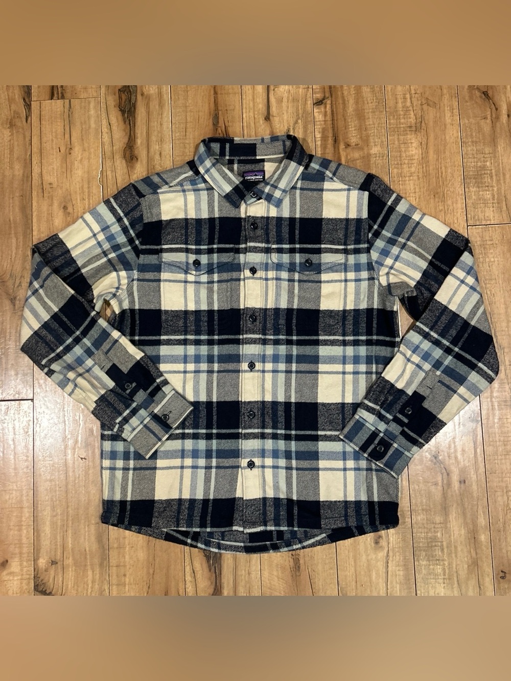 Patagonia Mens Medium Navy/Blue/Cream Long Sleeved Fjord Flannel Shirt